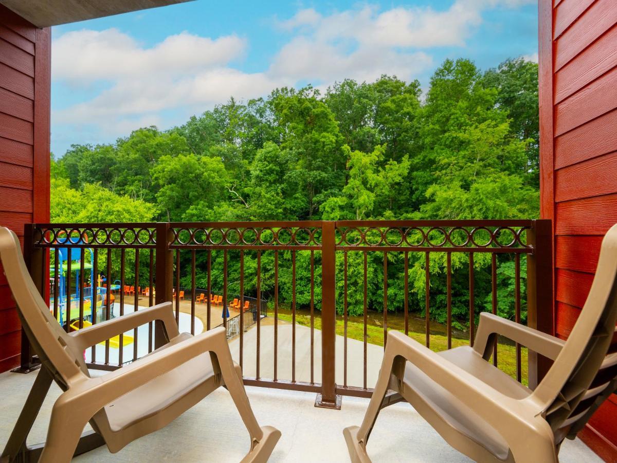 Country Cascades Waterpark Resort Pigeon Forge Ngoại thất bức ảnh
