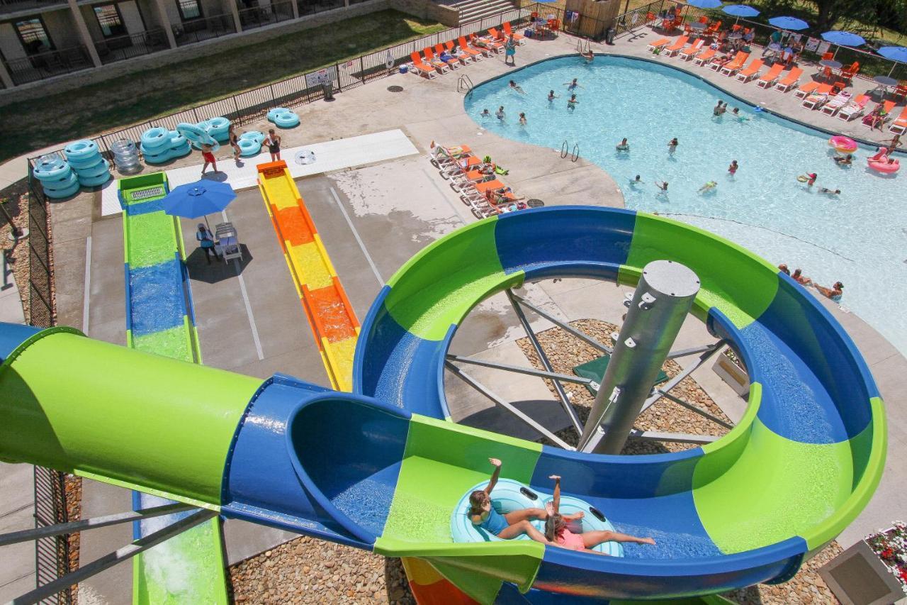 Country Cascades Waterpark Resort Pigeon Forge Ngoại thất bức ảnh